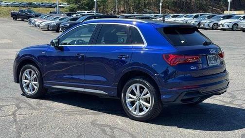 Navarra Blue Metallic 2021 Audi Q3 45 S line Premium