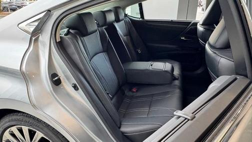 2025 Lexus ES 350 Ultra Luxury