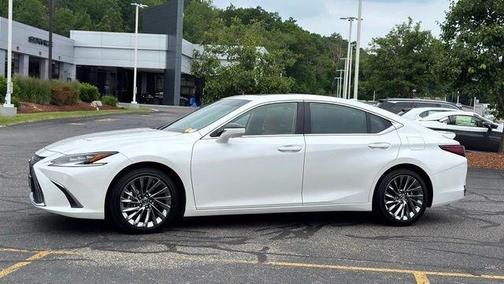 Eminent White Pearl 2025 Lexus ES 300h Ultra Luxury