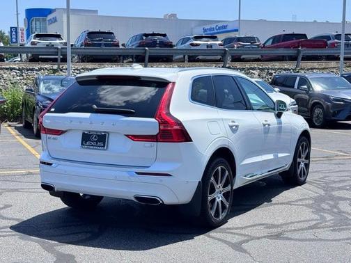 2021 Volvo XC60 Recharge Plug-In Hybrid T8 Inscription