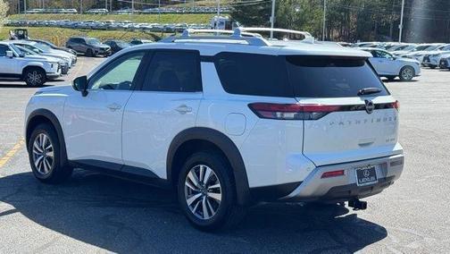 White 2023 Nissan Pathfinder SL