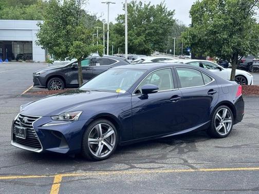 2018 Lexus IS 300 Base
