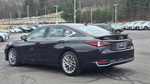 Caviar 2023 Lexus ES 300h Luxury