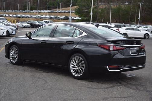 Caviar 2023 Lexus ES 300h Luxury