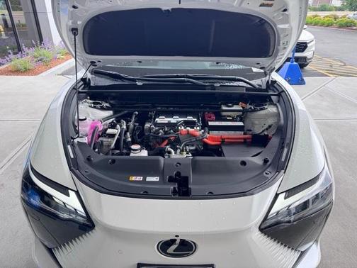 2025 Lexus RZ 450e Premium