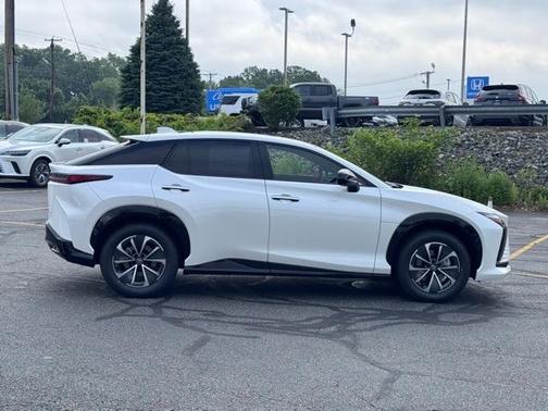 2025 Lexus RZ 450e Premium