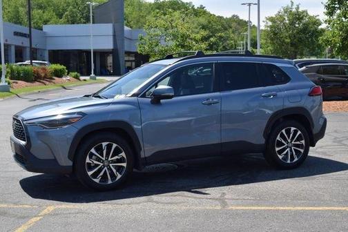 CELESTITE 2023 Toyota Corolla Cross XLE