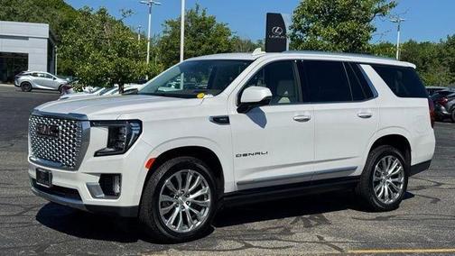 White Frost Tri-Coat 2023 GMC Yukon Denali