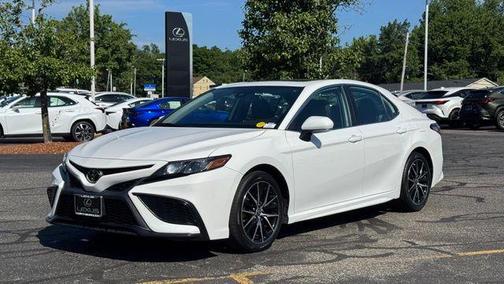 Ice 2023 Toyota Camry SE