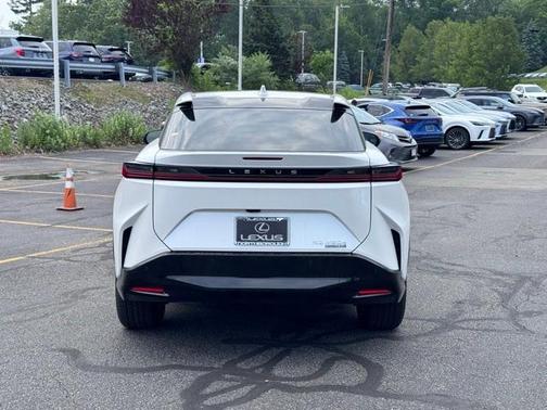 2025 Lexus RZ 450e Premium