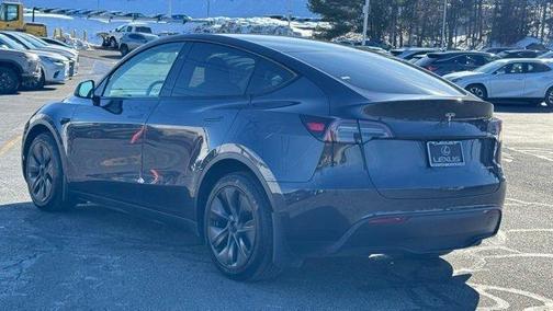 2024 Tesla Model Y Long Range