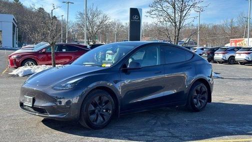 2024 Tesla Model Y Long Range