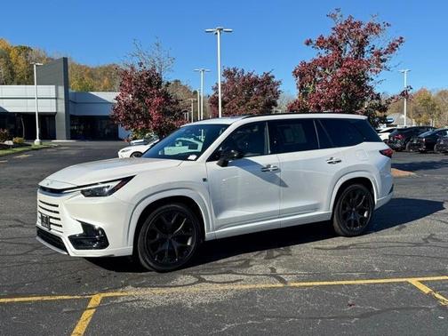 2024 Lexus TX 500h Luxury