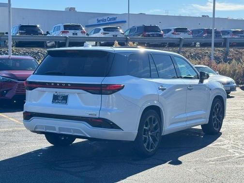 2024 Lexus TX 500h Luxury