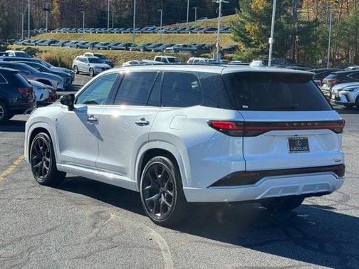 2024 Lexus TX 500h Luxury