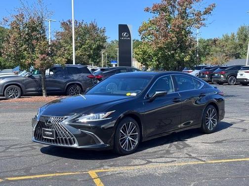 2022 Lexus ES 350 Base