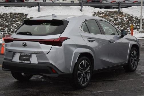 2024 Lexus UX 250h Premium