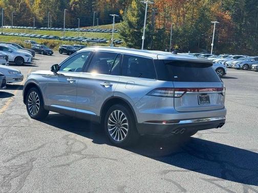 2024 Lincoln Aviator Premiere