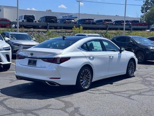 2025 Lexus ES 350 Ultra Luxury