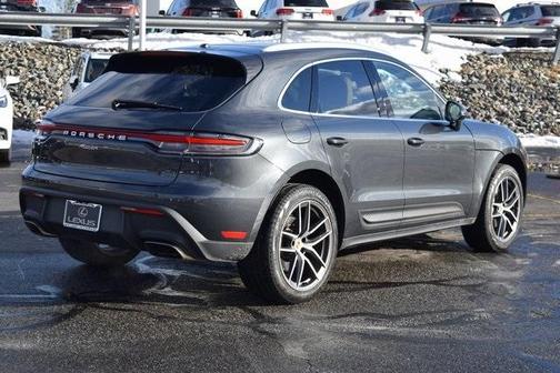 2023 Porsche Macan Base