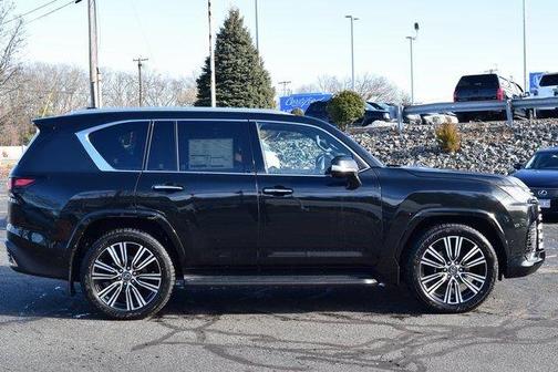 2026 Lexus LX 700h Luxury
