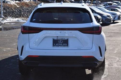 2026 Lexus NX 450h+ Luxury