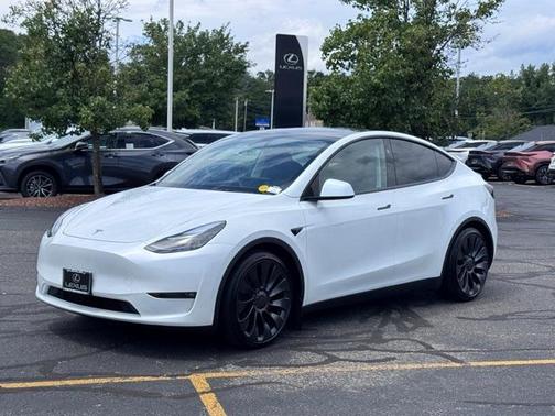 2025 Tesla Model Y Performance