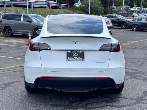 2025 Tesla Model Y Performance