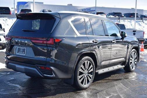 2026 Lexus LX 700h Luxury