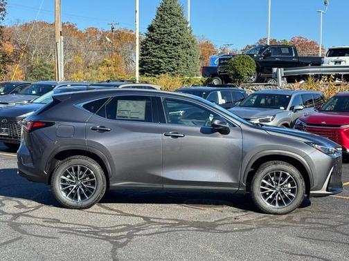 2026 Lexus NX 450h+ Luxury