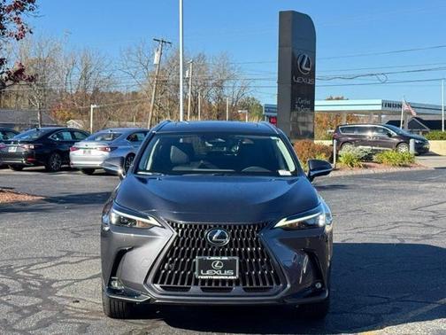 2026 Lexus NX 450h+ Luxury