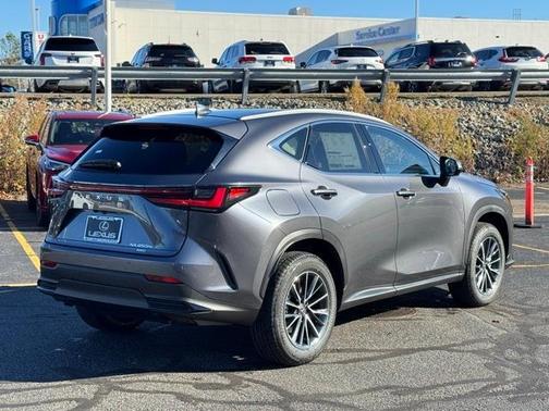 2026 Lexus NX 450h+ Luxury