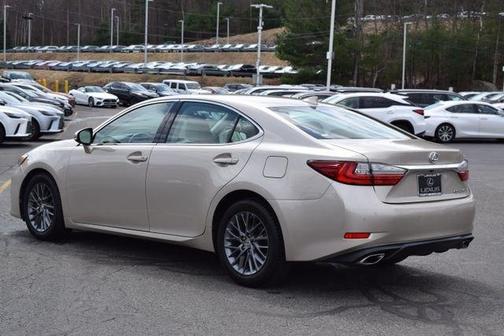 Satin Cashmere Metallic 2018 Lexus ES 350 Base