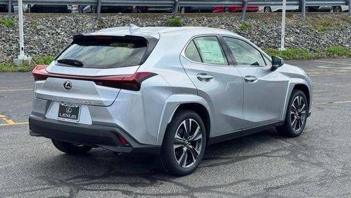 Iridium 2026 Lexus UX 300h
