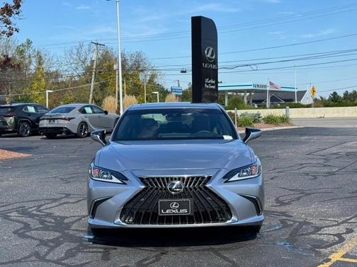2025 Lexus ES 350 Base