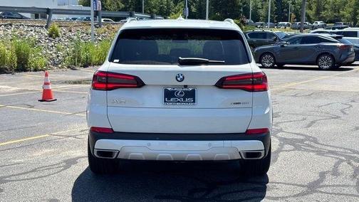 Alpine White 2023 BMW X5 xDrive40i