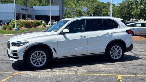 Alpine White 2023 BMW X5 xDrive40i