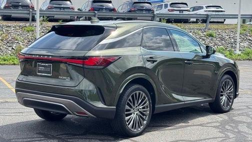 Nori Green Pearl 2023 Lexus RX 350h Luxury