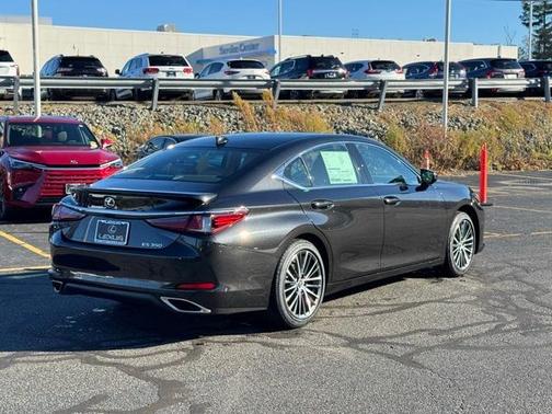 2025 Lexus ES 350 Base