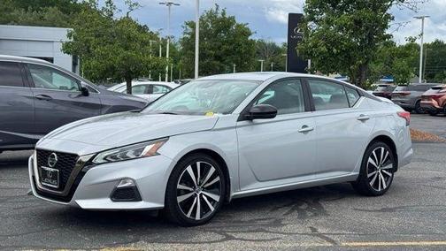 Brilliant Silver Metallic 2020 Nissan Altima 2.5 SR