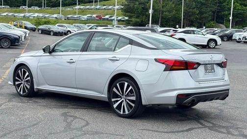 Brilliant Silver Metallic 2020 Nissan Altima 2.5 SR