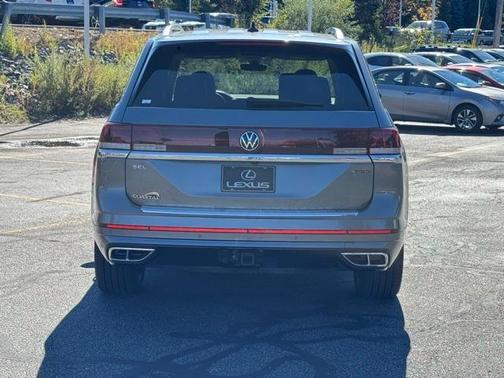 2024 Volkswagen Atlas 2.0T SEL Premium R-Line