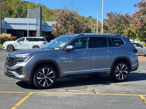 2024 Volkswagen Atlas 2.0T SEL Premium R-Line