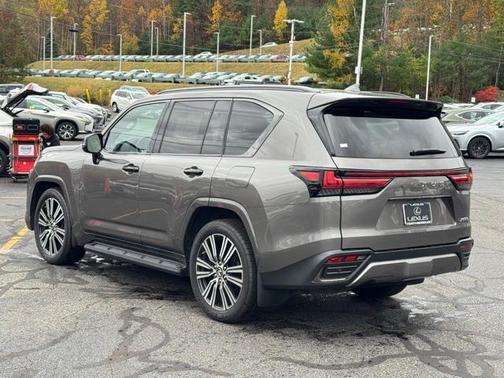 2023 Lexus LX 600 Luxury