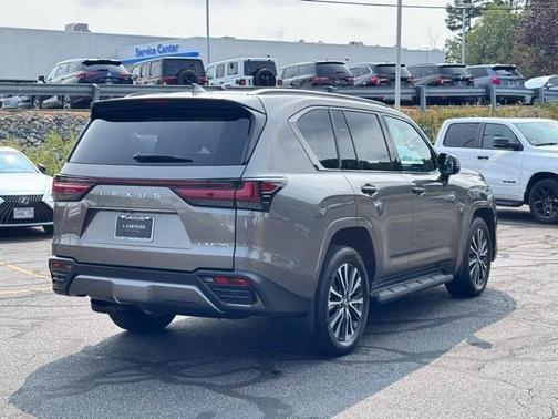 2022 Lexus LX 600 Premium