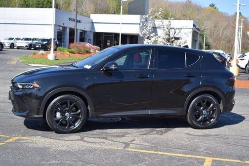 8 BALL 2024 Dodge Hornet R/T Plus