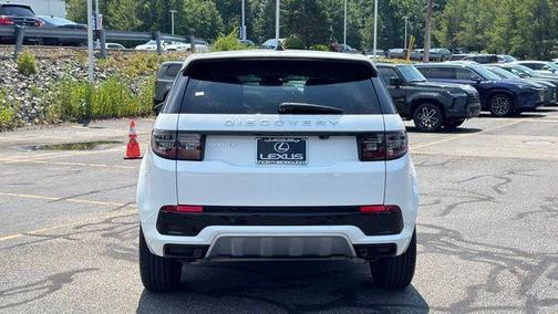 Fuji White 2024 Land Rover Discovery Sport Core S