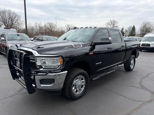 2020 RAM 2500 Tradesman 4x4 Crew Cab 6'4'' Box