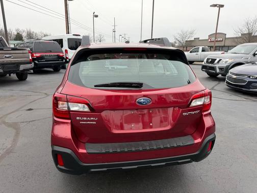 2019 Subaru Outback 2.5i