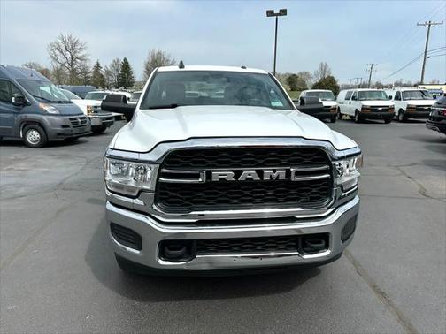 2021 RAM 2500 Tradesman 4x2 Crew Cab 8' Box